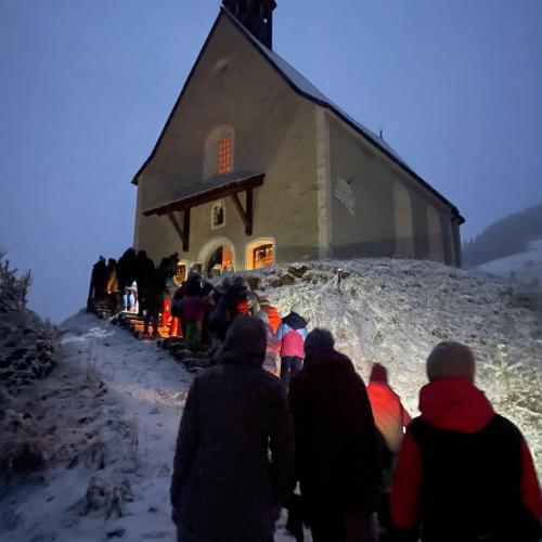 Kapelle Sankt Ulrich bei Nacht